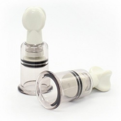 Have your sub suck it up with this pair of clear plastic suction cups! Ideal for nipple play but we're sure you'll invent further use for these torture tools. Diameter inside: 25mm/1 inch