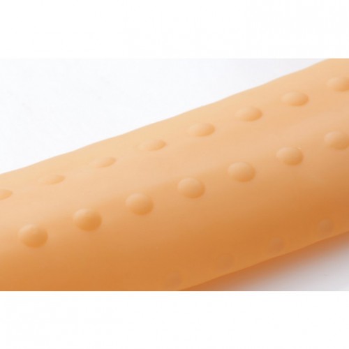 nearly 9 inches long and lined with supple rubber for a tight seal.