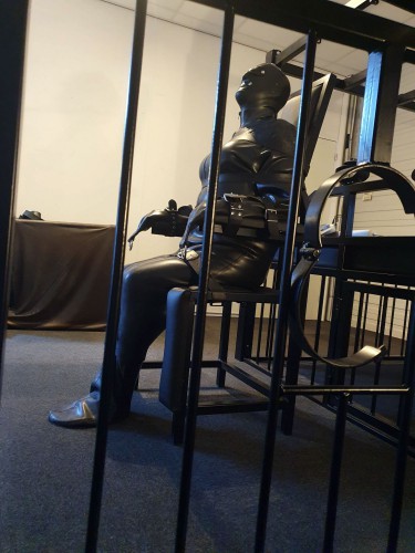 Bondagebank-Fesselbank-Bett