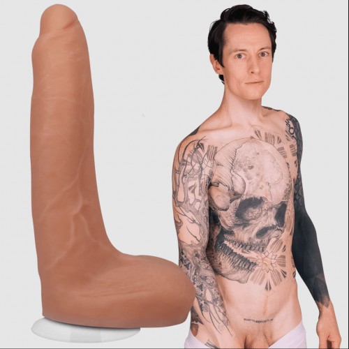 Owen Gray - Realistic Silicone Dildo - 9" / 22 cm